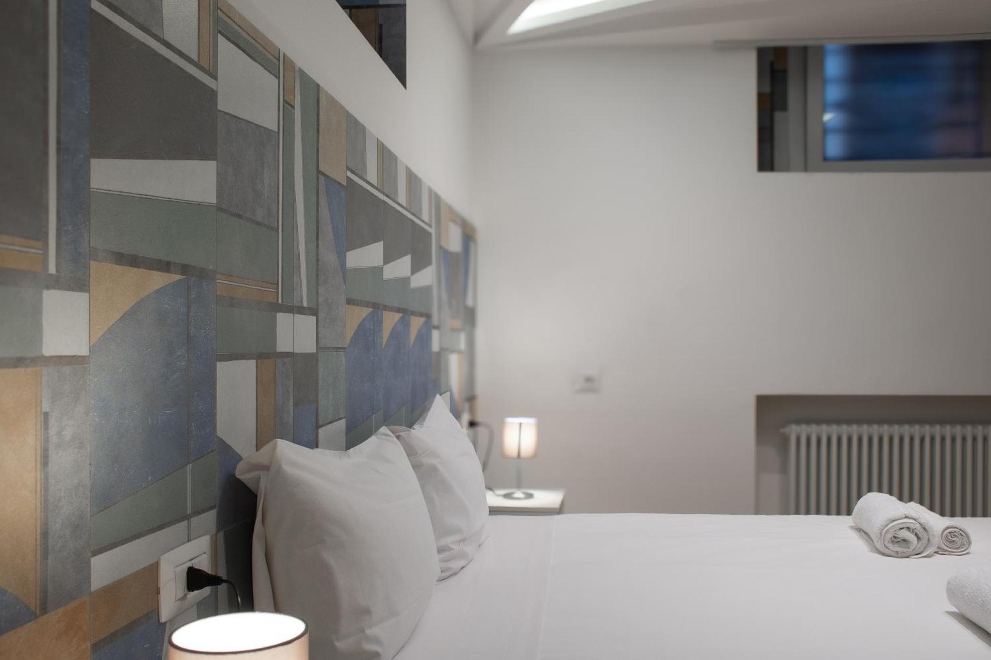 Maison d'hôtes Rrrapido Holy And - Via Sardegna Milan