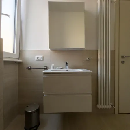 Rrrapido Holy Suites And Rooms - Via Sardegna Milan Exterior photo